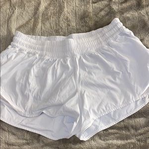 Lululemon white hotty hot shorts II